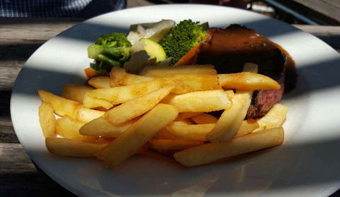 St Andrews Hotel - Restaurant Canberra 0