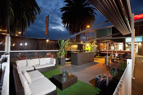 Arco Ski Lodge - Restaurant Canberra 0