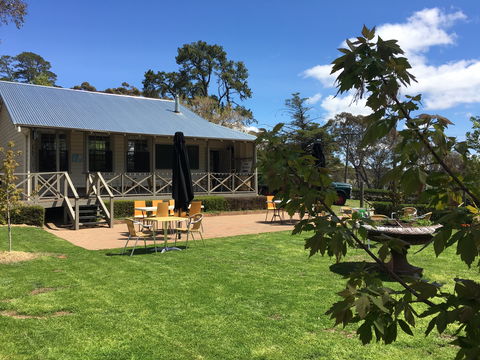 Mortimer's Wines Schoolhouse Cellar Door - Restaurant Canberra 0