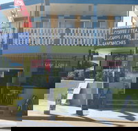 The Point Cafe and Takeaway - Restaurant Canberra