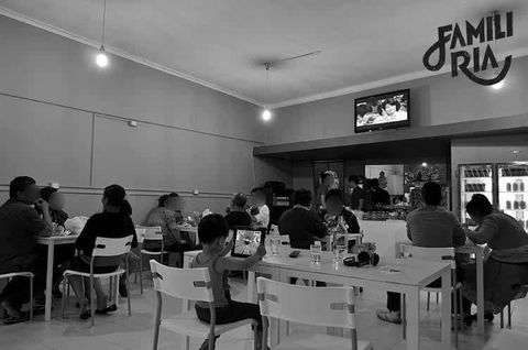 Famili Ria - Restaurant Canberra 0
