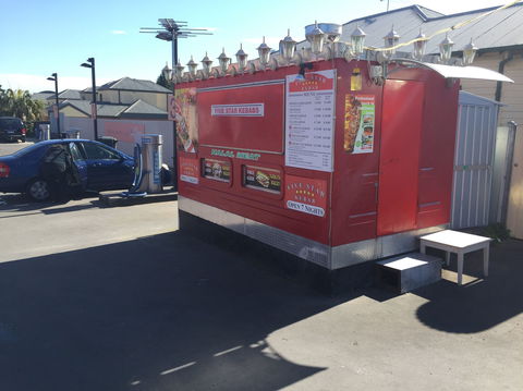 Flying Duck Hotel - Restaurant Canberra 0