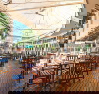 Poolside Restaurant and Bar - Restaurant Canberra