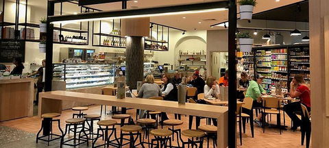 Helena Cafe & Restaurant - Restaurant Canberra 0