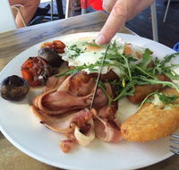 Cafe La Mer - Restaurant Canberra