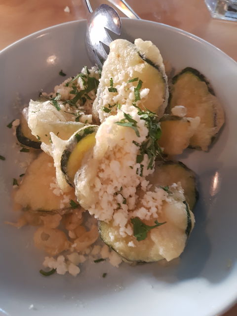 PM Eat & Drink - Restaurant Canberra 4