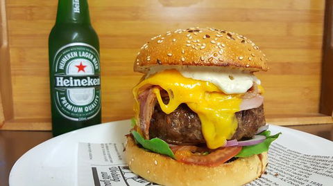 Farmhouse Burgers And Grill - Restaurant Canberra 0