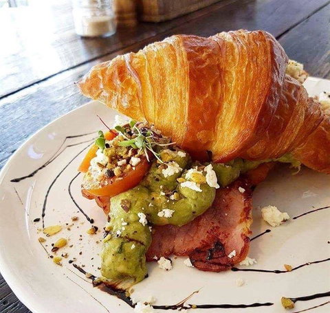 Le P'tit Cafe - Restaurant Canberra 18