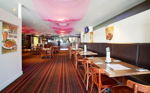 Commercial Hotel - Restaurant Canberra 4