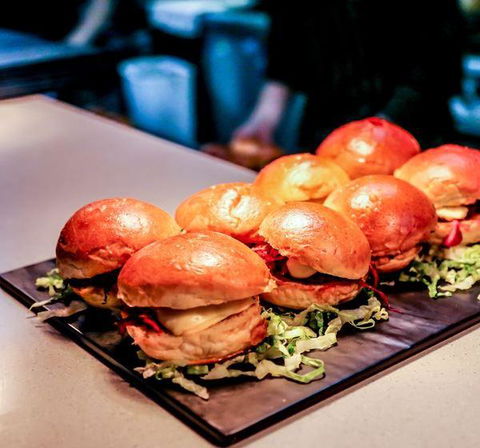 Six Tanks Brewing Co - Restaurant Canberra 7