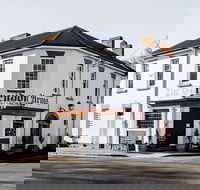 Clarendon Arms Hotel - Restaurant Canberra