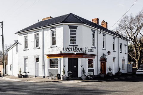 Clarendon Arms Hotel - Restaurant Canberra 0