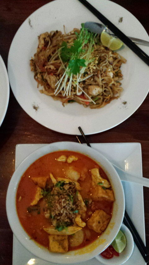 The Arch Rival Bar & Grill - Restaurant Canberra 8