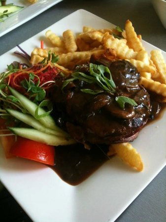The Tap On Mitchell - Restaurant Canberra 0