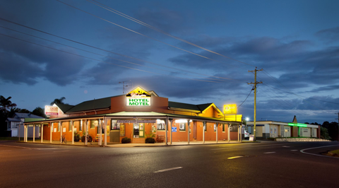 Lamington Hotel Motel - Restaurant Canberra 1