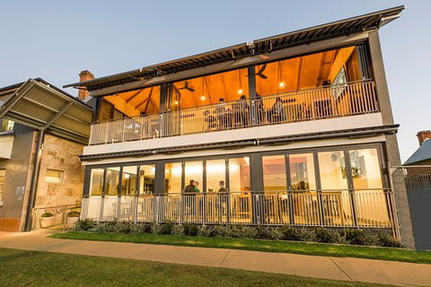 Oriental Hotel - Restaurant Canberra 0