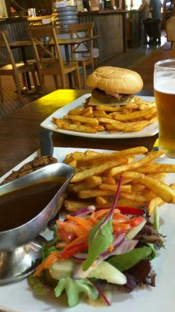 New Royal Hotel - Restaurant Canberra 0