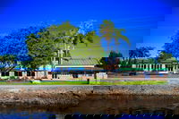 Tea Gardens HotelMotel