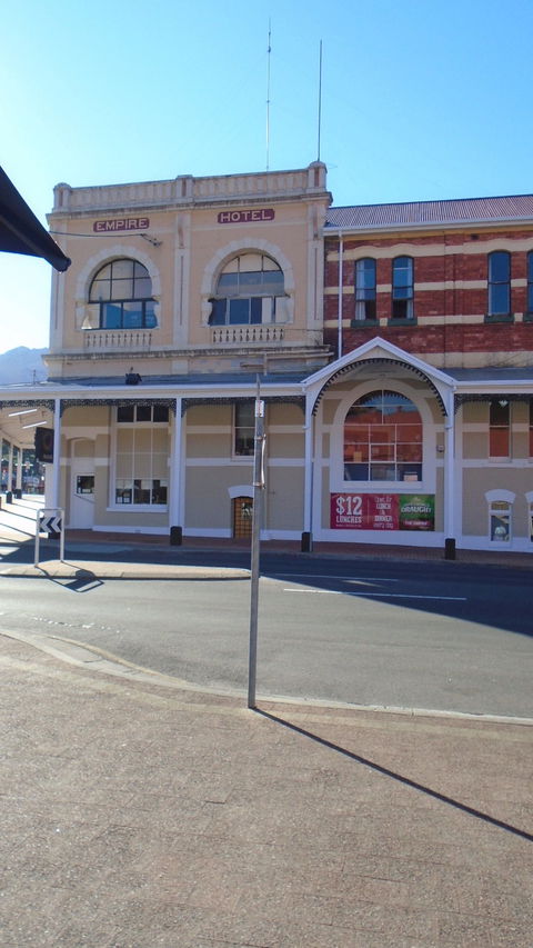 The Empire Hotel - Restaurant Canberra 4