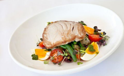 The Foreshore Bar & Restaurant - Restaurant Canberra 8
