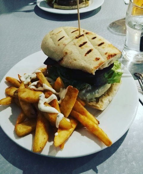 Sporties - Restaurant Canberra 9