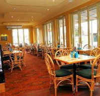 Pembroke Hotel Restaurant - Restaurant Canberra