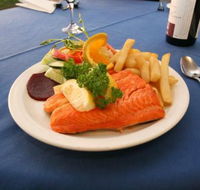 Regatta Point Tavern - Restaurant Canberra