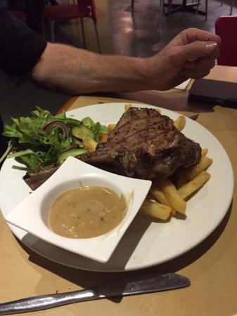 Trendi - Restaurant Canberra 0