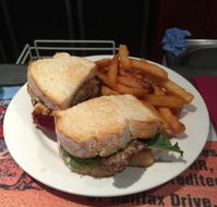 Bull and Bush Tavern - Restaurant Canberra