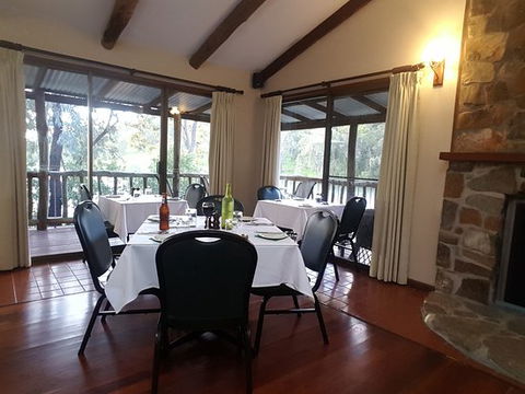 Evedon Lakeside Restaurant - Restaurant Canberra 0