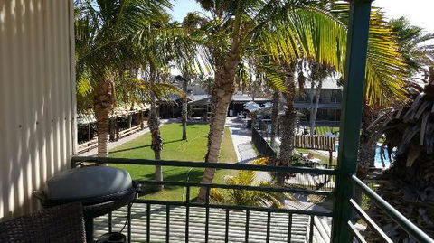 Shades - Restaurant Canberra 0