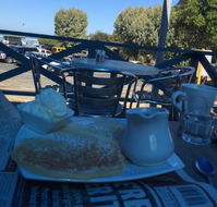 Cafe A Moore Licensed Cafe - Restaurant Canberra