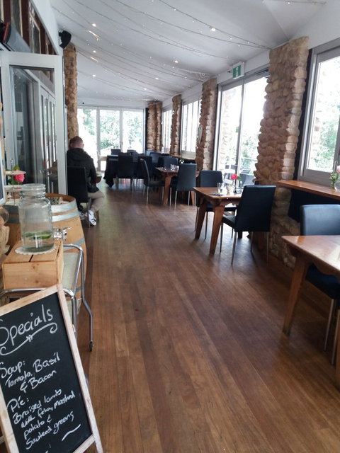 Utopia At Waterfall Gully - Restaurant Canberra 5