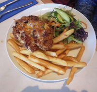 Beach Hotel - Restaurant Canberra