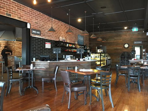 Cascada - Restaurant Canberra 0