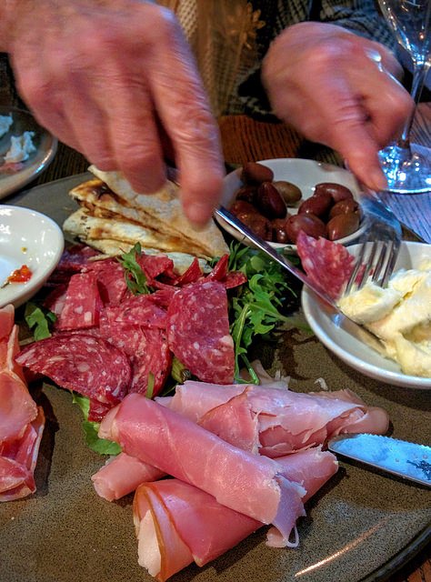 Cascada - Restaurant Canberra 3