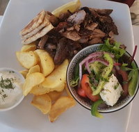 Yanni's Taverna - Restaurant Canberra