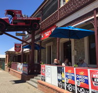 Blumberg Hotel - Restaurant Canberra