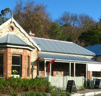 Emprades Petit Cafe - Restaurant Canberra