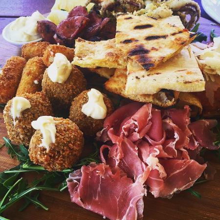 Geppetto's - Restaurant Canberra 0