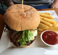 Oakbank Hotel - Restaurant Canberra