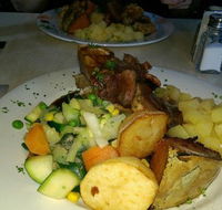 Queens Arms Hotel Riccardo's Seafood and Steakhouse - Restaurant Canberra