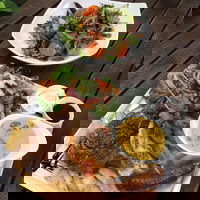 Le Vintage Boutique Cafe