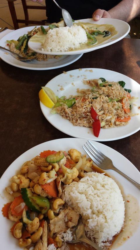 Worongary Thai Restaurant - Restaurant Canberra 6