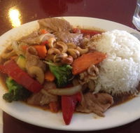 Dee's Vintage Thai Restaurant - Restaurant Canberra