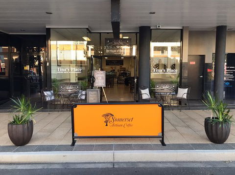 Tina's Place Toowoomba - Restaurant Canberra 0