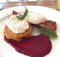 High Tide Bar Grill And Cafe - Restaurant Canberra
