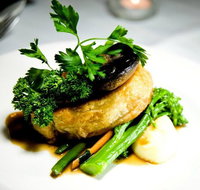 Harry's Restaurant and Redford Bar - Restaurant Canberra