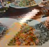 Holloways Pizza and pasta - Restaurant Canberra