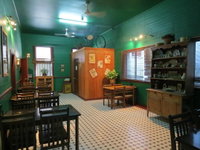 Irish Molly's Bar  Grill